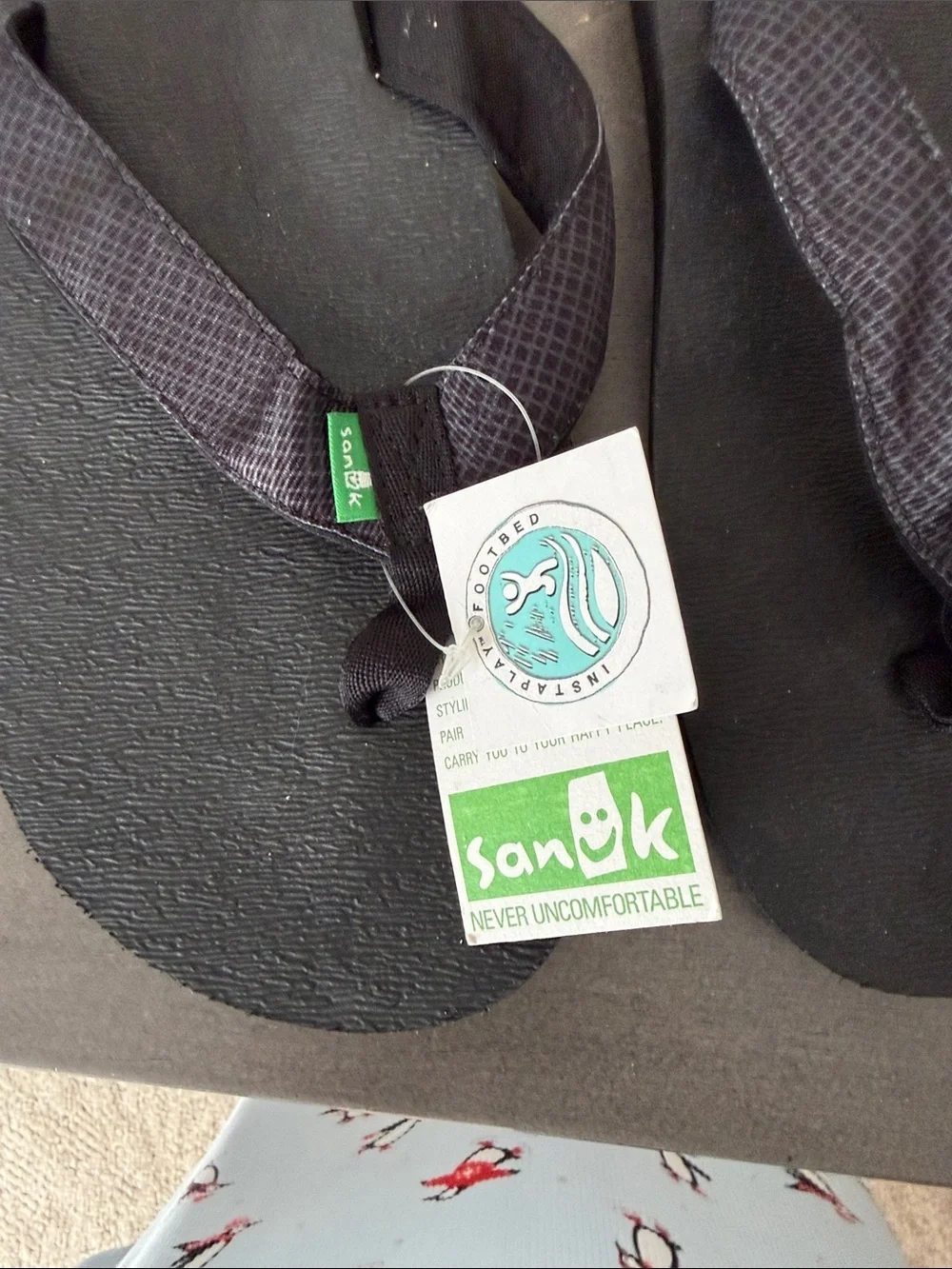 Sanuk Black Flip Sandals with Green Logo Accent Unisex